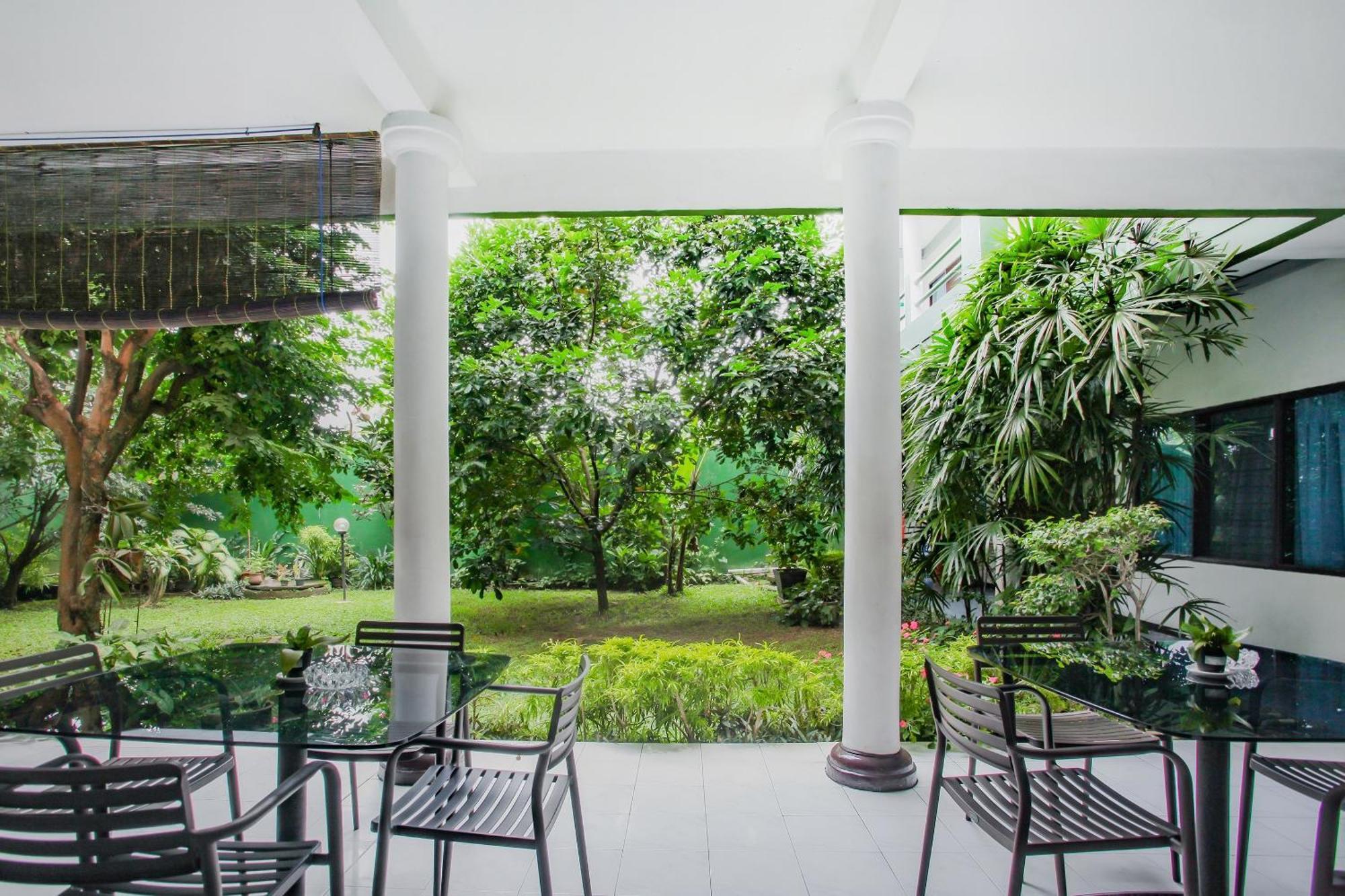 Oyo Life 90091 Wisma Pakuan Syariah Bogor Exterior photo