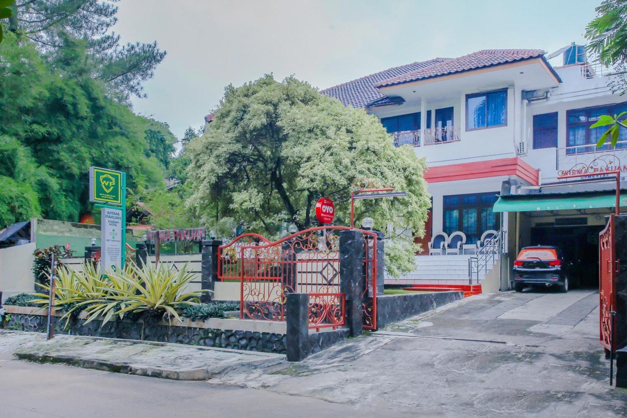 Oyo Life 90091 Wisma Pakuan Syariah Bogor Exterior photo